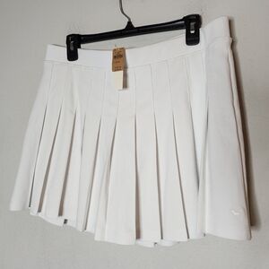 NWT Pink Victoria's Secret White Ponte Stretch pleated skort. Size XL.